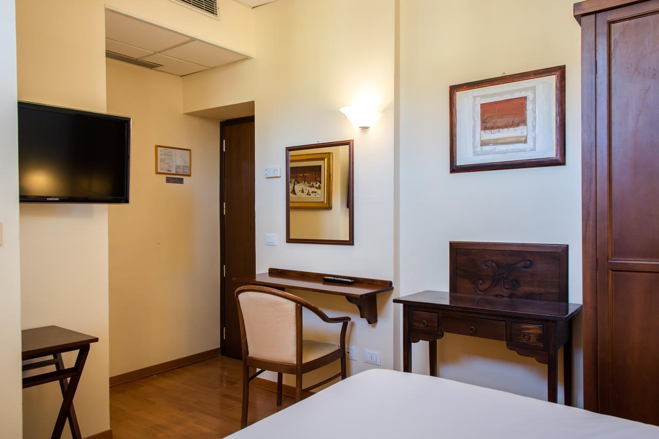 Hotel Della Vittoria Ancona Dış mekan fotoğraf